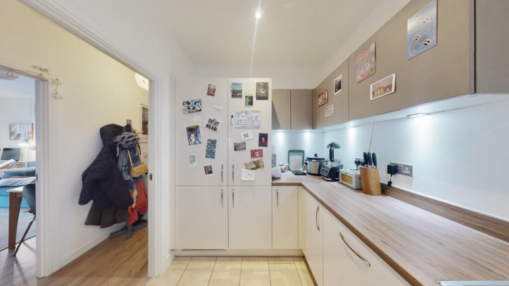 Apartment in London - View 5