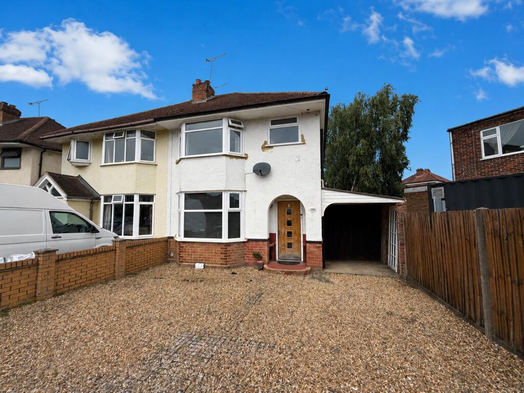 Main image of property: Lower Farnham Road, Aldershot, Hampshire, GU11