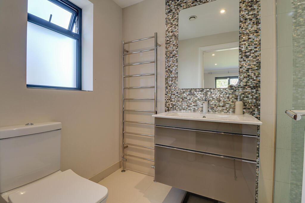 Additional image 13 of Grant Gardens, Harpenden, Hertfordshire, AL5
