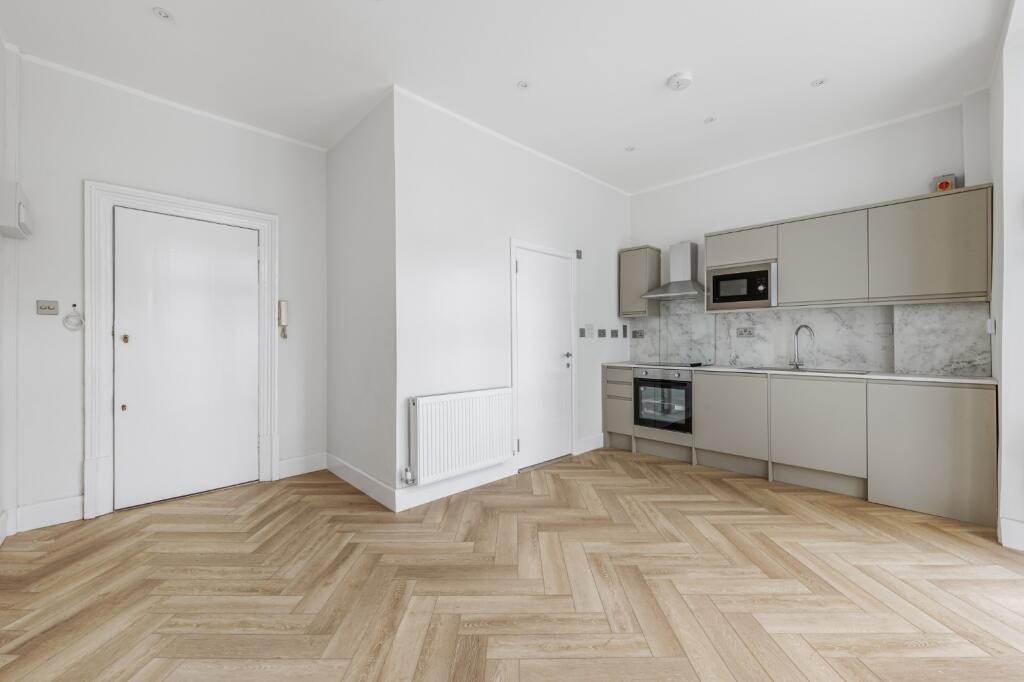 Studio flat for rent
