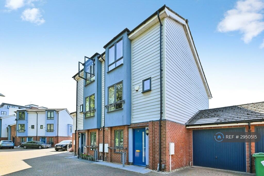 Main image of property: Cremorne Drive, Nottingham, NG2