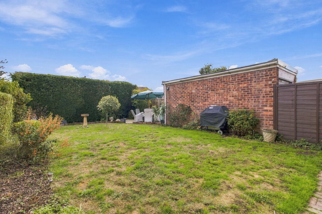 House in Worcester - View 4
