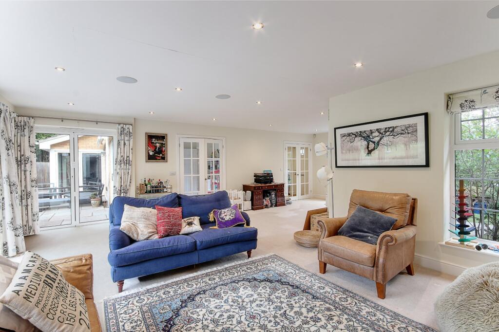 House in Sevenoaks - View 2