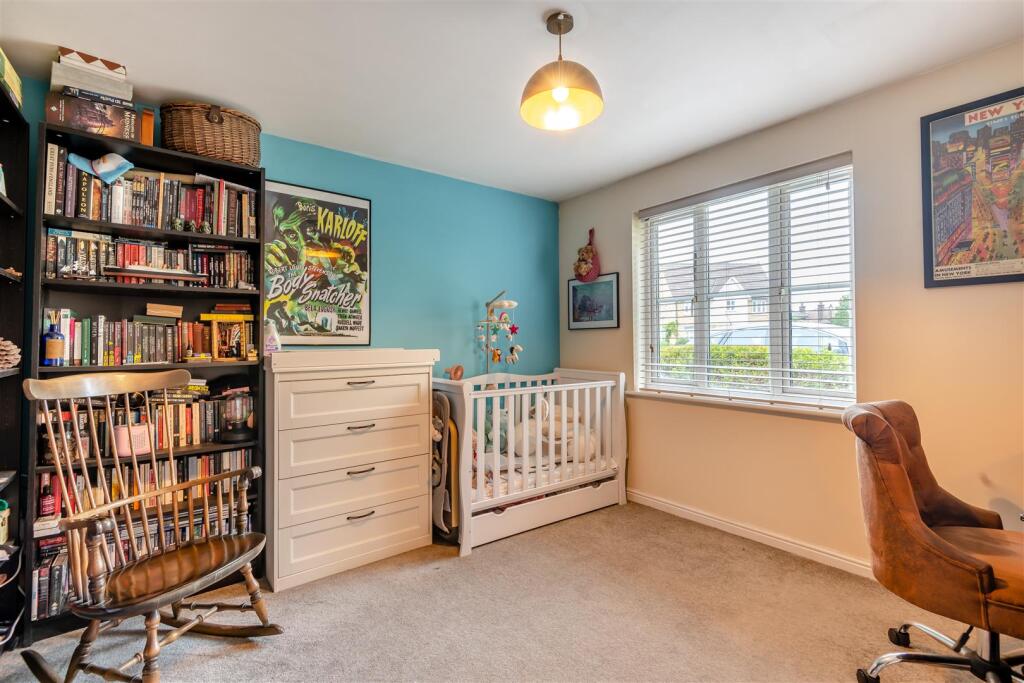Apartment in Rochester - View 5