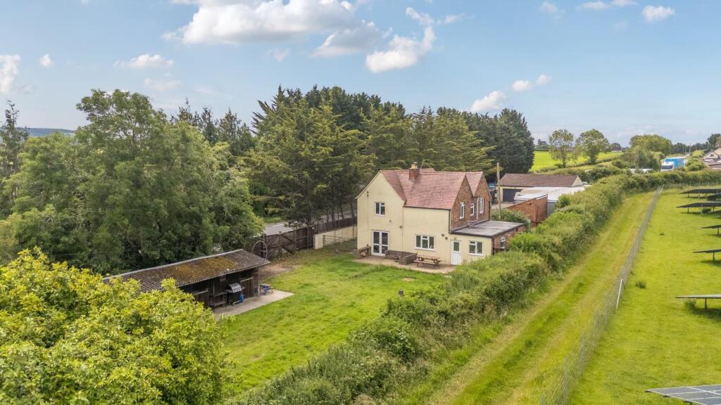 Main image of property: Bristol Road, Cambridge, Gloucester