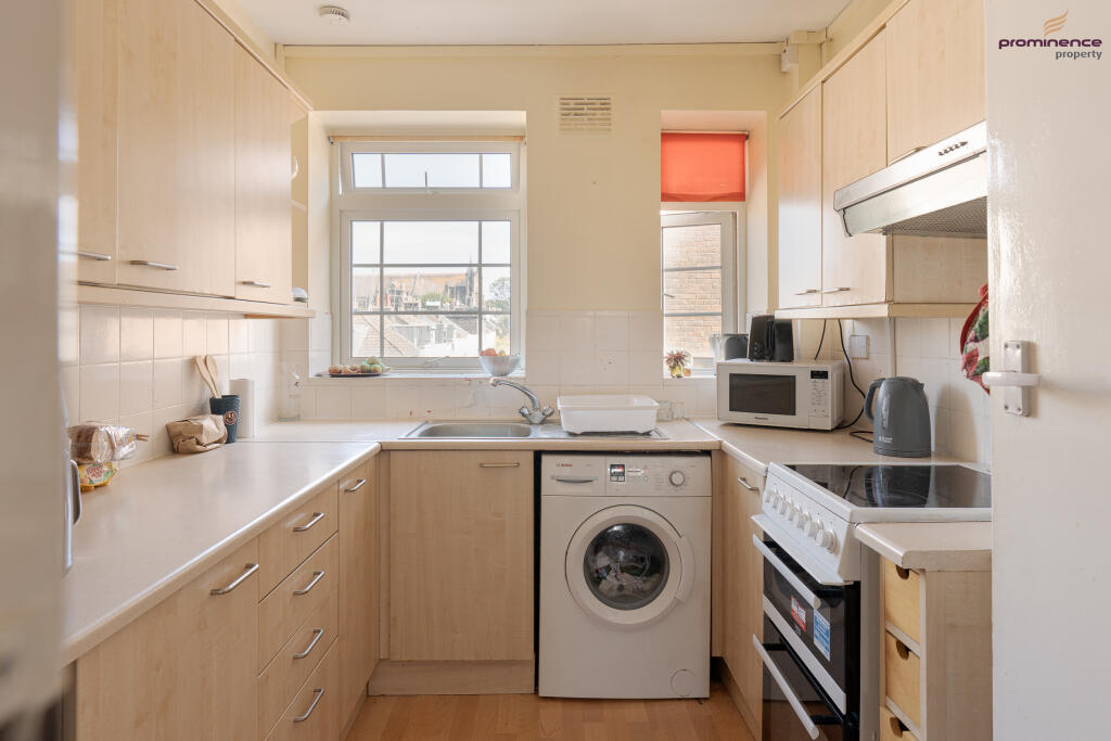 Apartment in Hove, Brighton and Hove - View 2