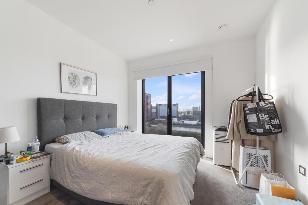 Apartment in London - View 3