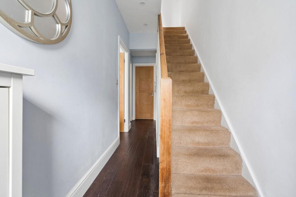 House in Watford - View 5