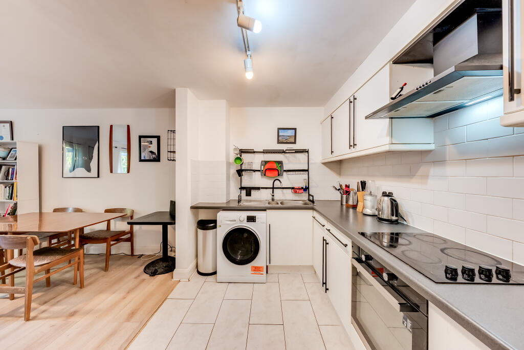 Apartment in London - View 3