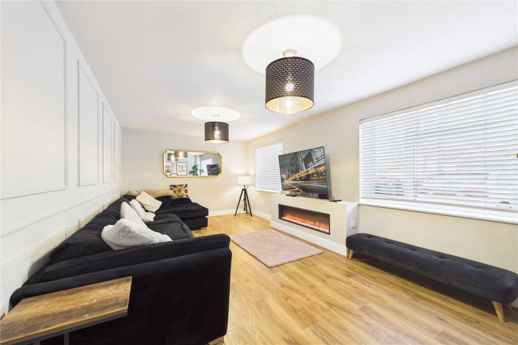 Lambfields, Theale, Reading, Berkshire, RG7 photo 3