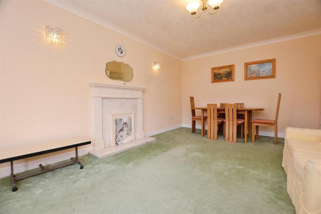 Wood View, Messingham, Scunthorpe photo 4