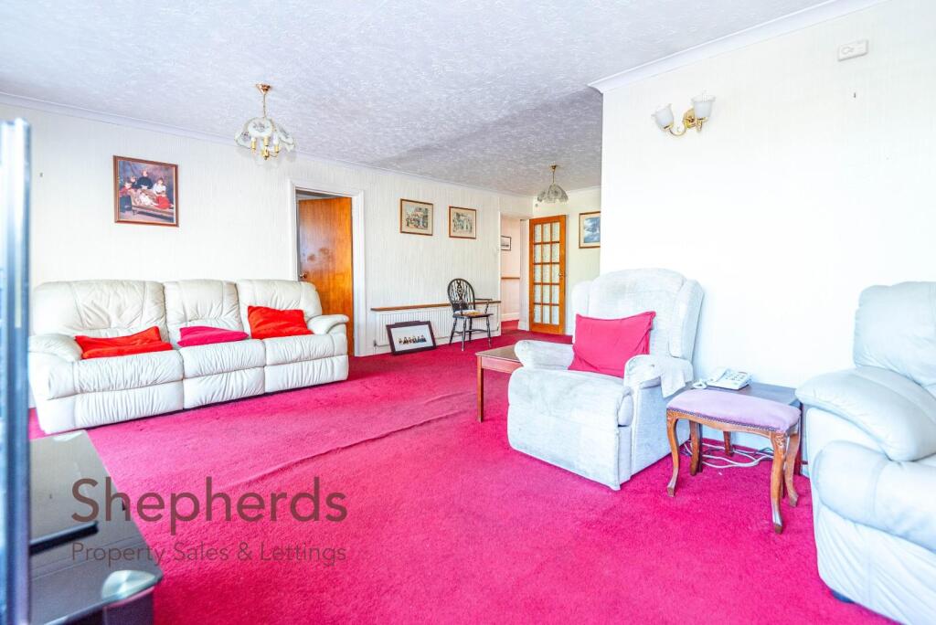 House in Hoddesdon, High Leigh Garden Village - More