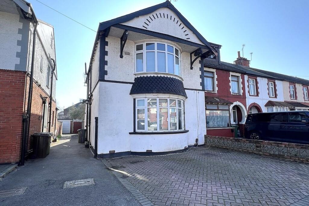 Main image of property: Chatsworth Avenue, Cosham, Portsmouth, Hampshire, PO6 2UQ