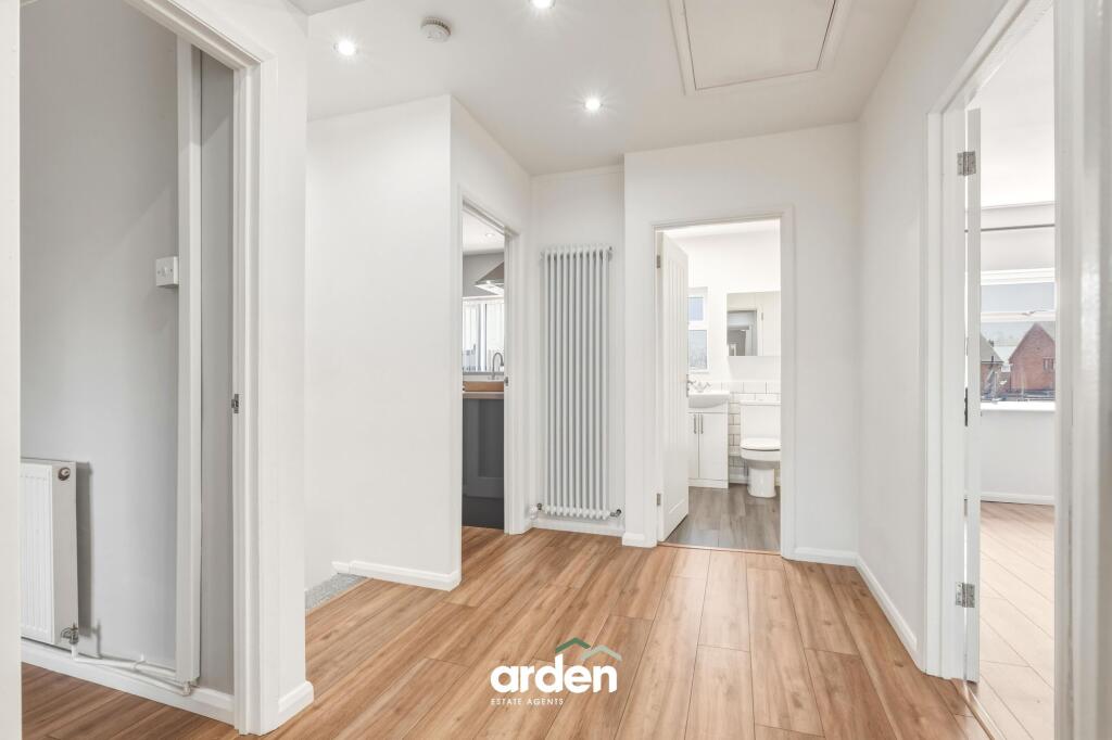 Apartment in Redditch, Batchley - More