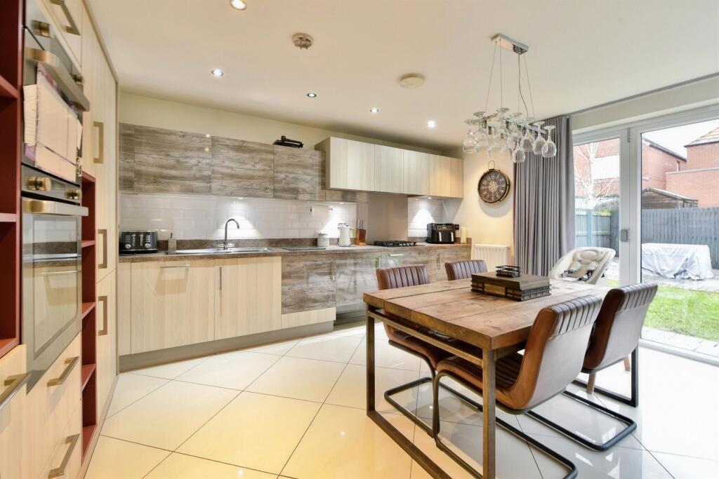 Green Shank Drive, Mexborough photo 2