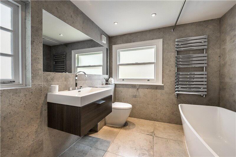 Apartment in London - More