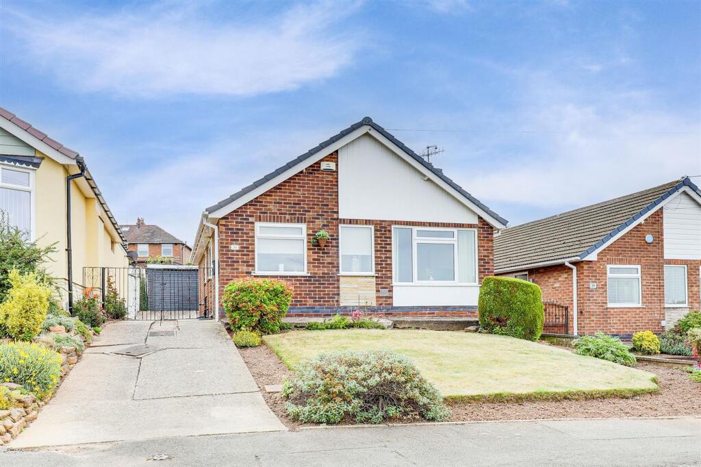 2-bed detached on Upminster Drive, Arnold, NG5, £230,000