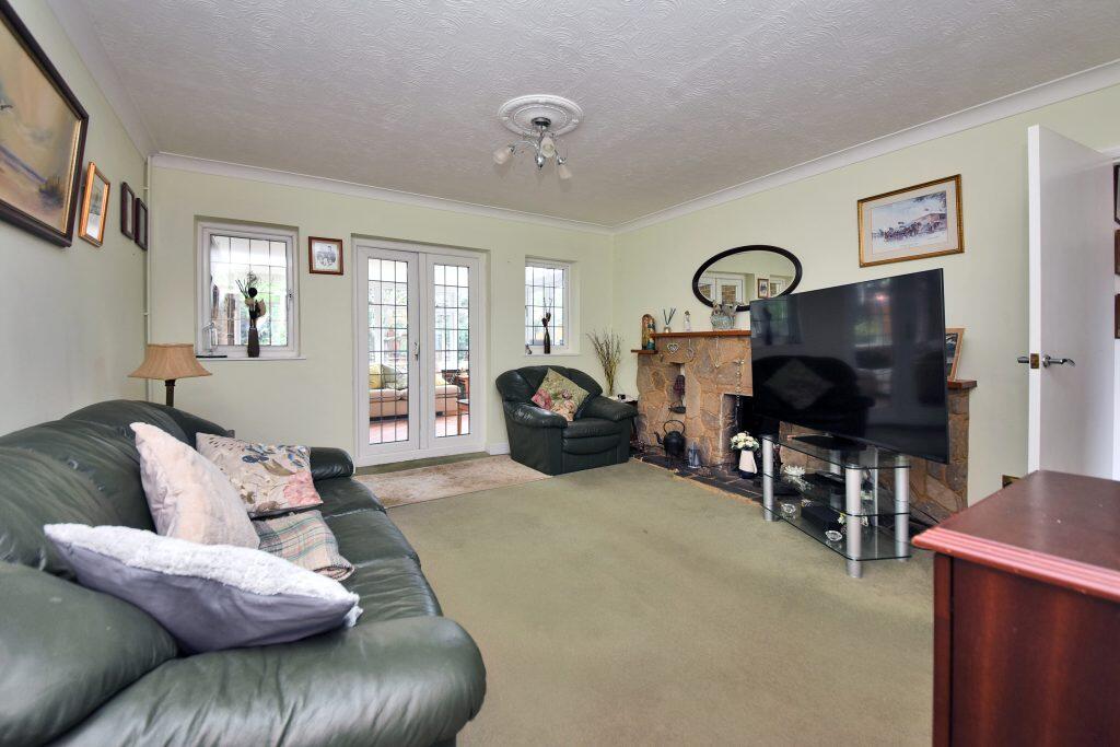 House in Twickenham - More