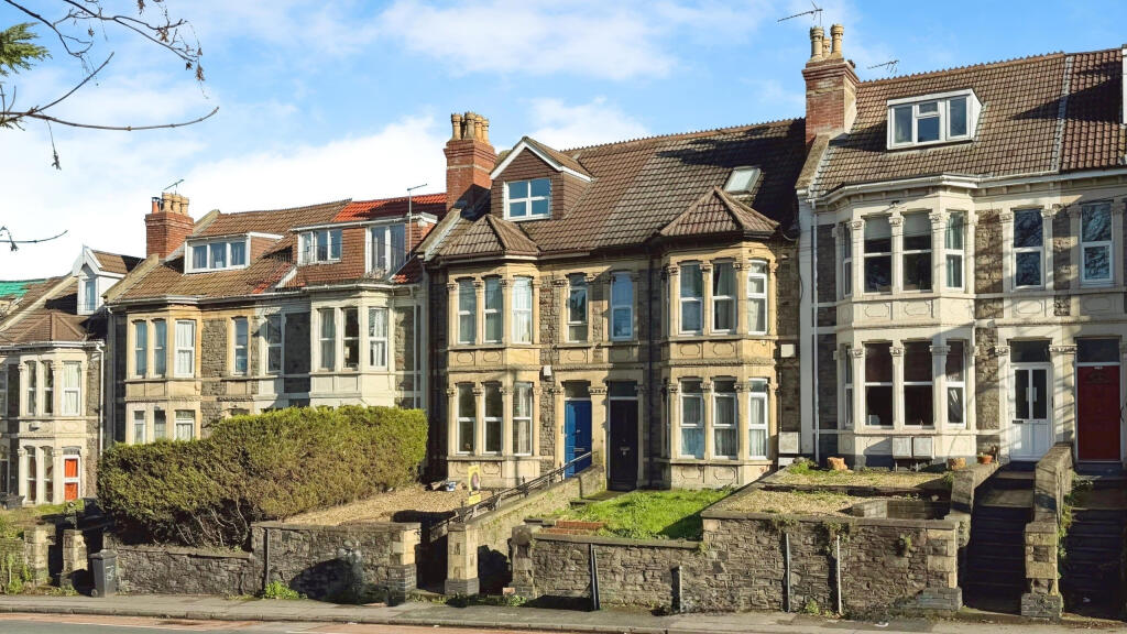 Main image of property: SF, Bath Road, Brislington, Bristol, BS4 3JU