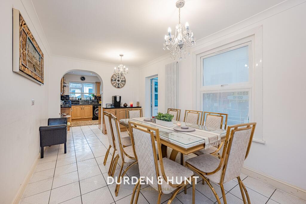 House in London - View 5