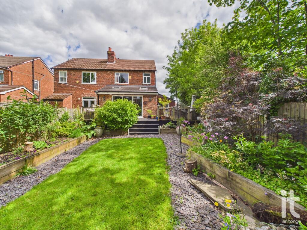 Akesmoor Drive,  Mile End, Stockport photo 3