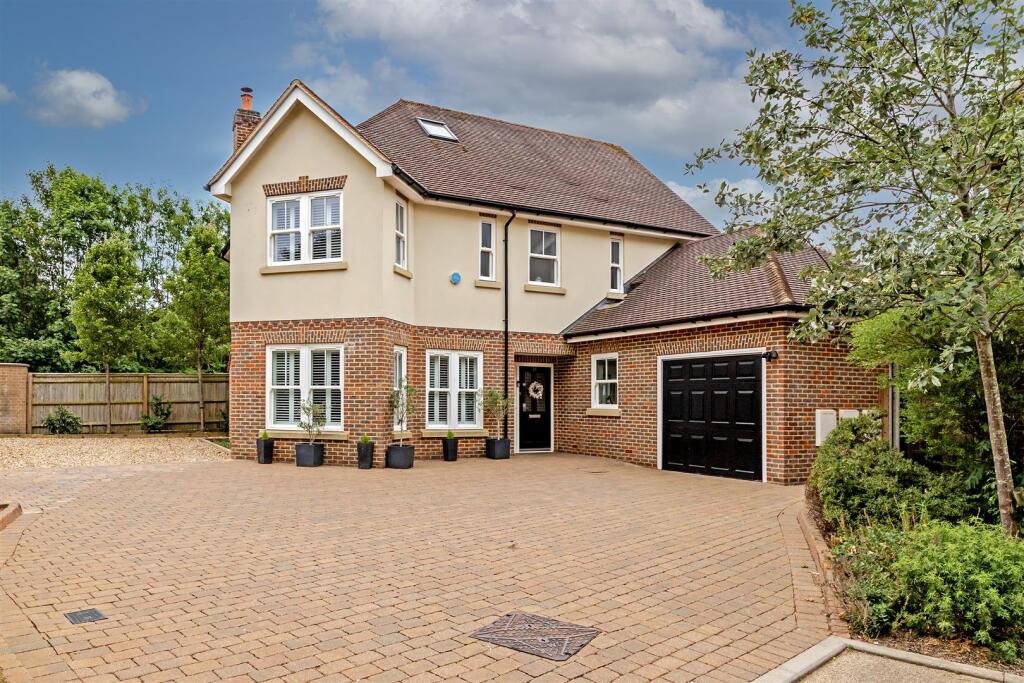 Main image of property: Watling Street, St. Albans
