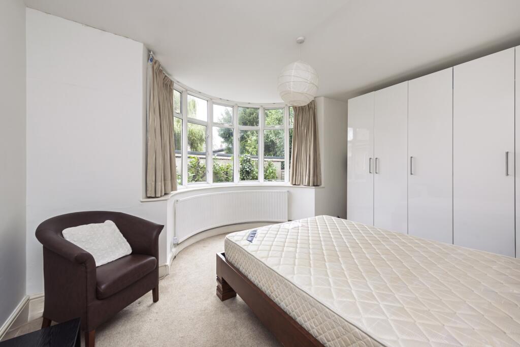 Apartment in London - View 5