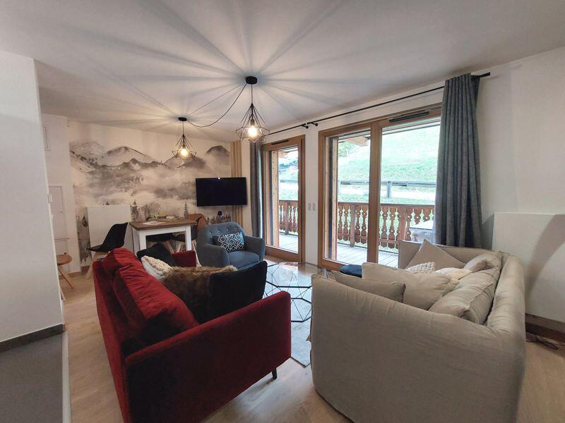 Main image of property: 2 Bedroomed Luxury Apartment near Chatel Centre