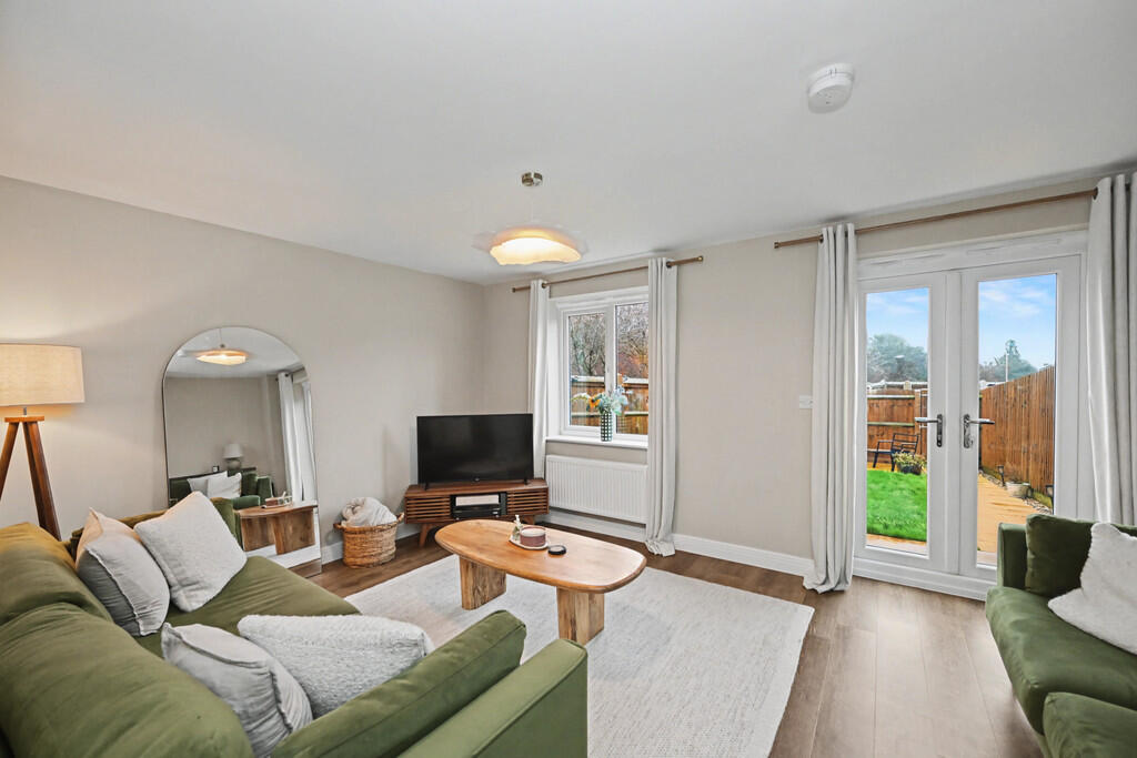 Station Avenue, Houlton, Rugby photo 3