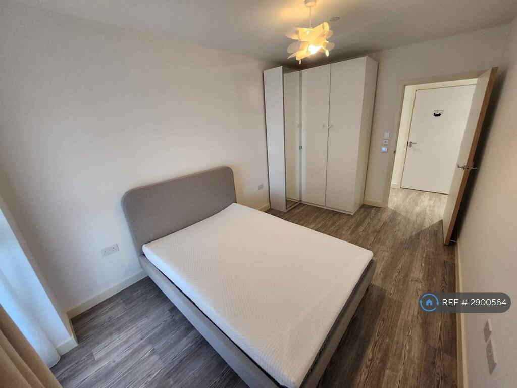 Apartment in London - View 5