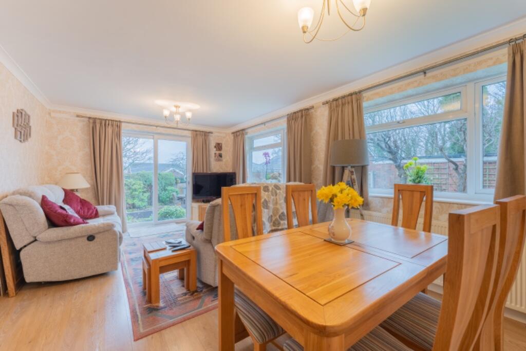 House in Wirral, Liverpool City Region - View 6