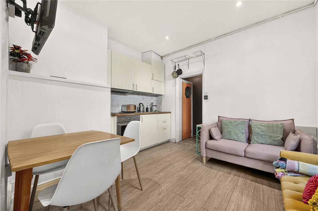 Apartment in London - More
