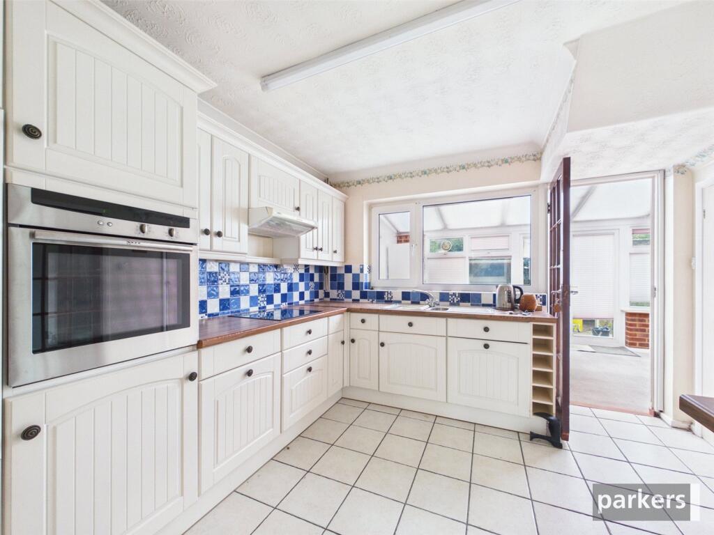 House in Twyford, Wokingham - More
