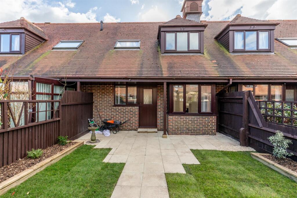 Courville Close, Alveston, BS35