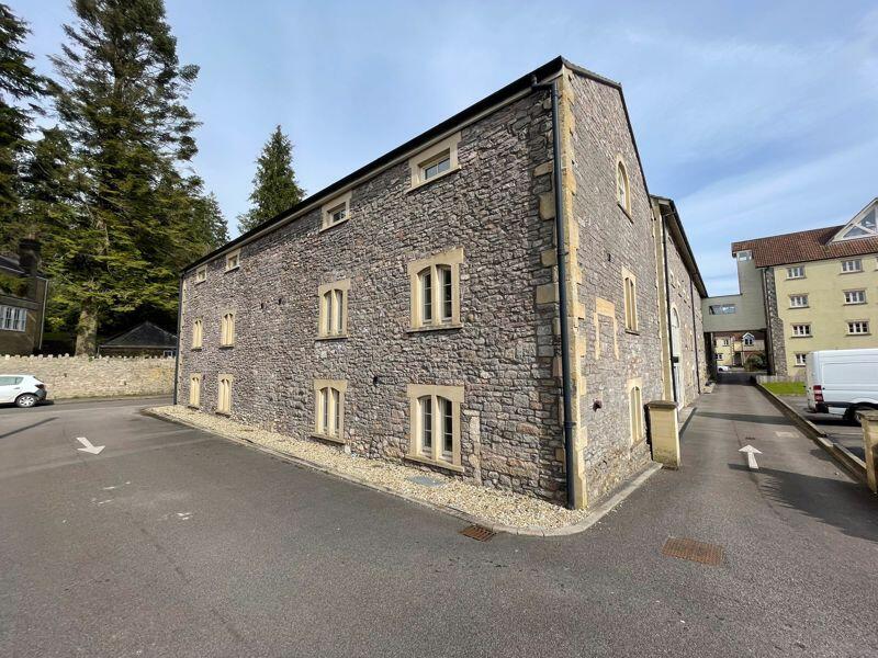1-bed flat on High Street, Radstock, £179,950