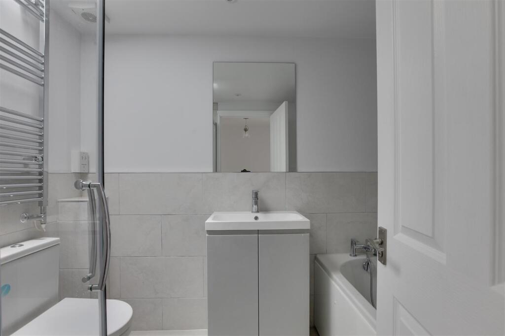 House in Bishop's Stortford, Hockerill - More