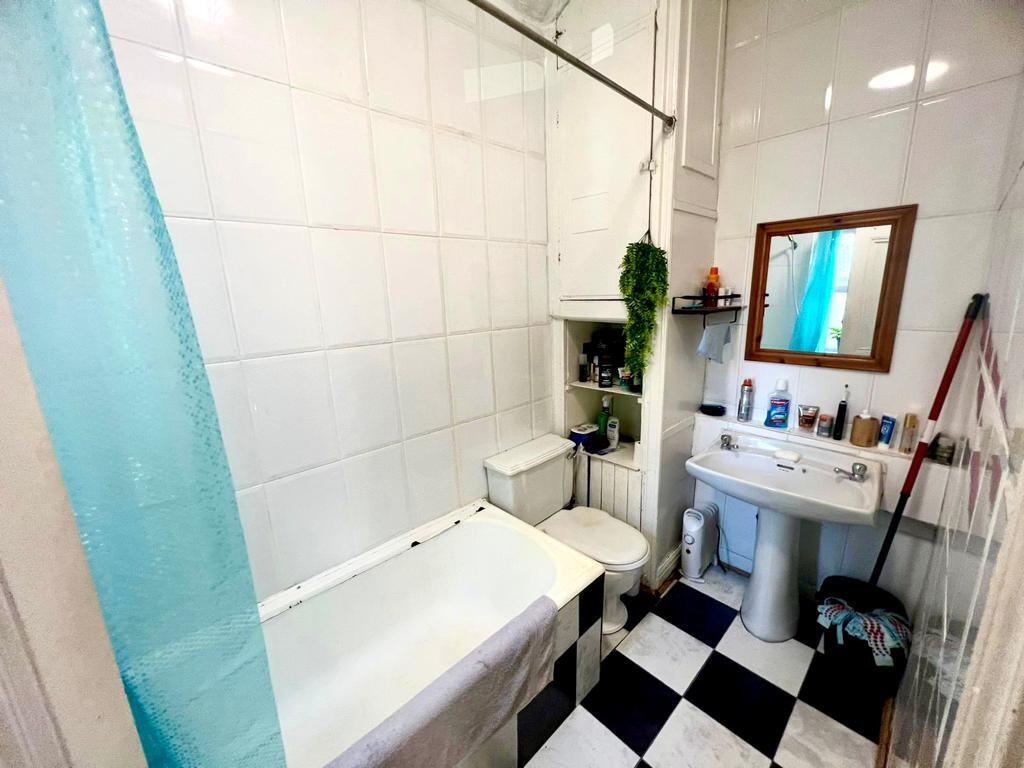 Apartment in Manchester - View 4