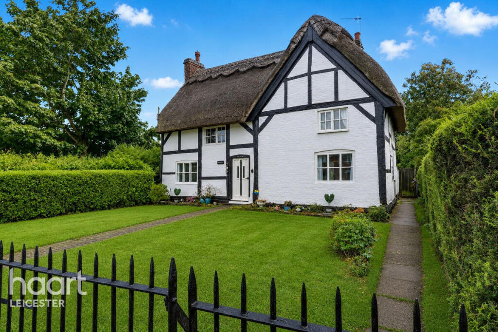 4-bed detached on Main Street, LEICESTER, £450,000