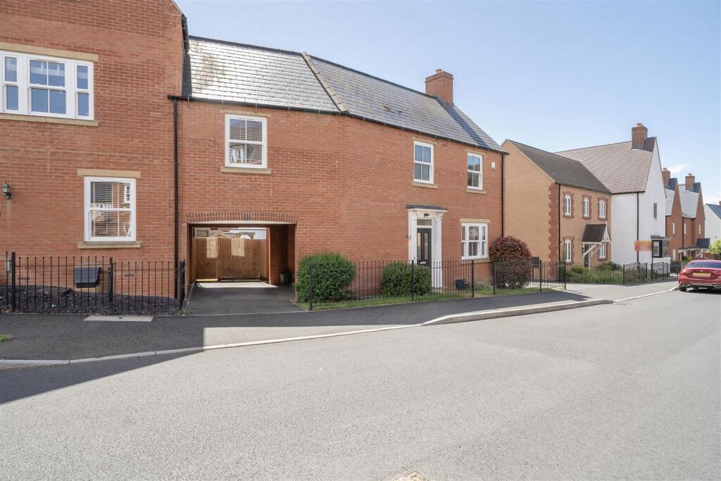 3-bed terraced on Redcar Road, Towcester, NN12, £375,000
