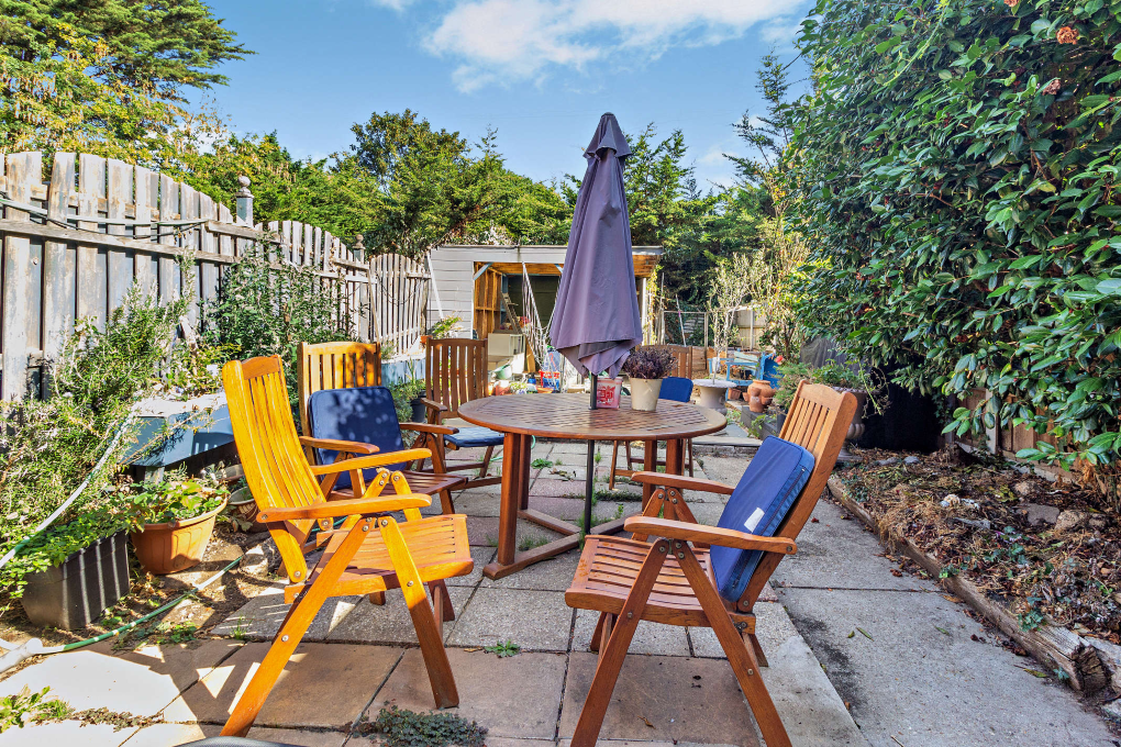 House in Southend-on-Sea - More