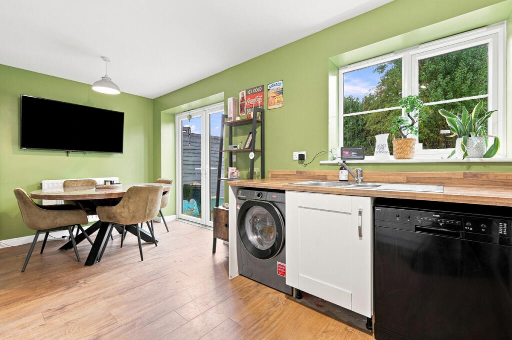 House in Colchester, Highwoods - View 4