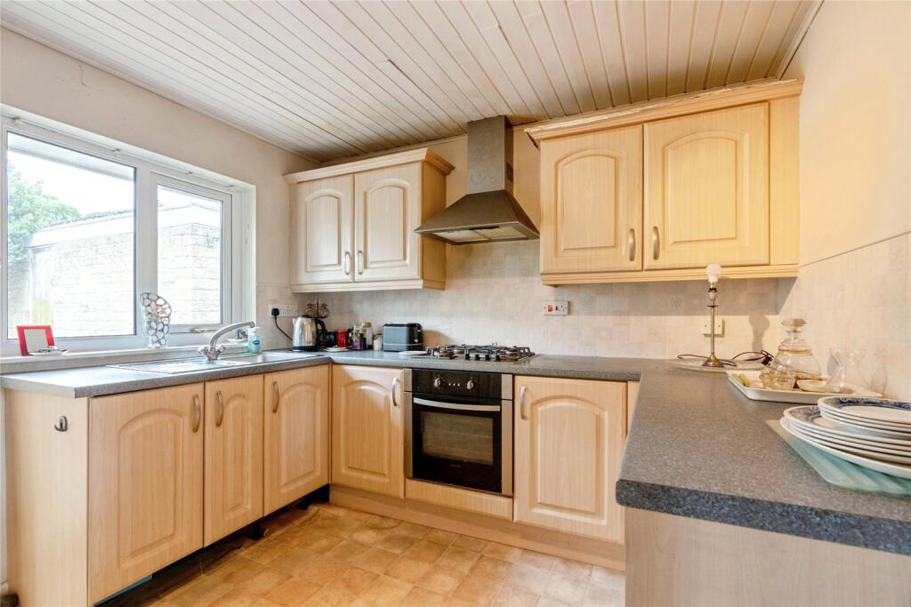 Horsfield Close, Colne, Lancashire, BB8 - View 6