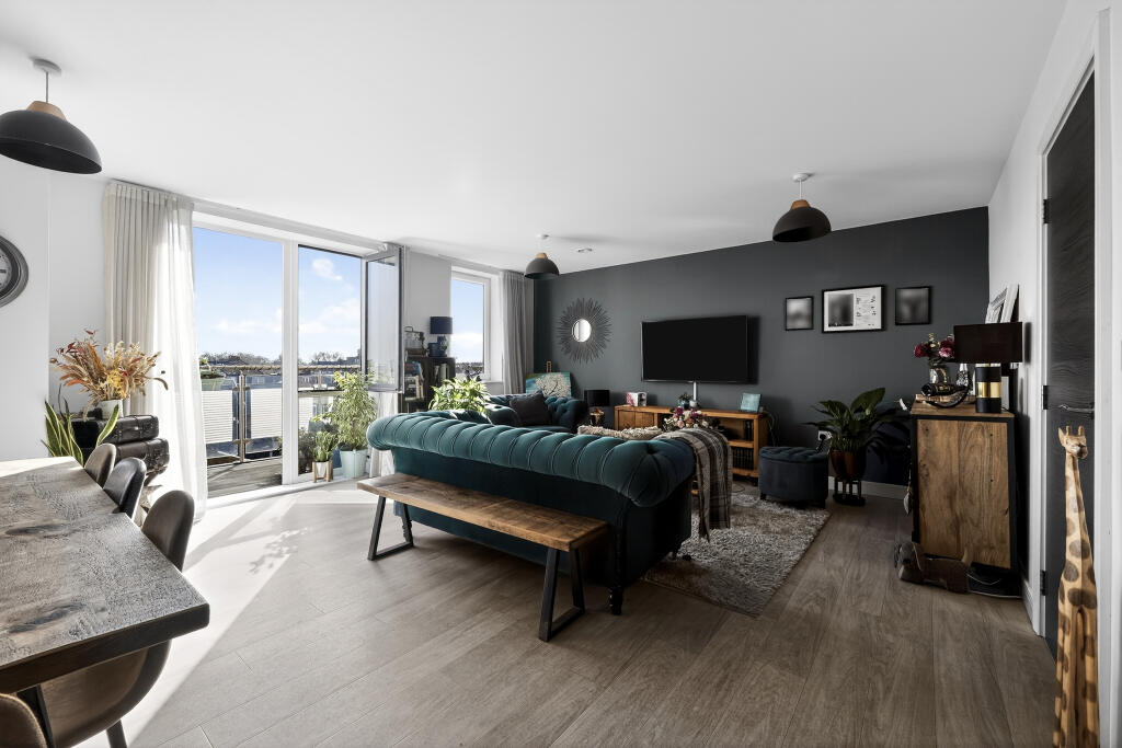 Main image of property: Colonnade Gardens, London, W3