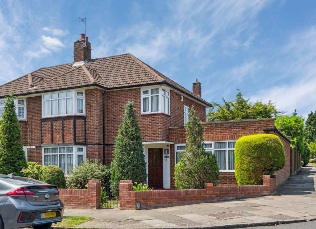 3-bed semi-detached on Rowlands Avenue, Hatch End, Pinner HA5, £875,000