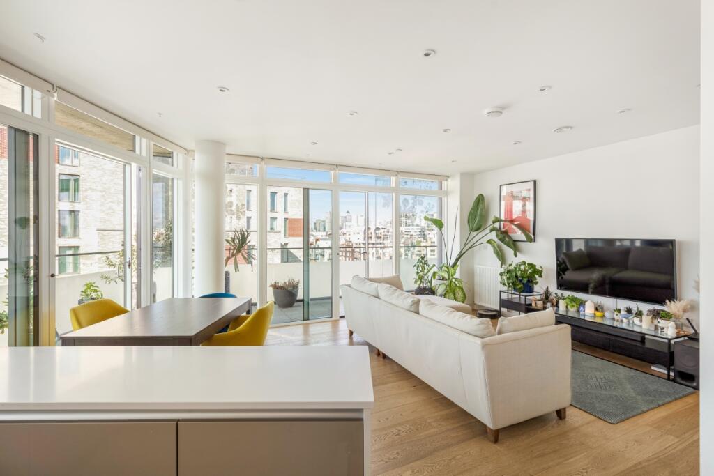Apartment in London - View 5