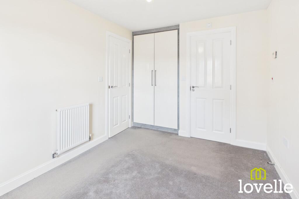 House in Hull - View 5