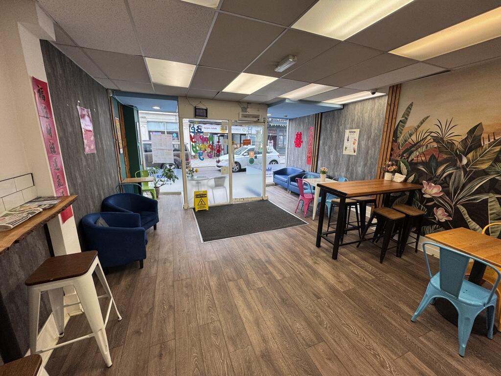 Main image of property: 43 High Street, Bedford, Bedfordshire, MK40