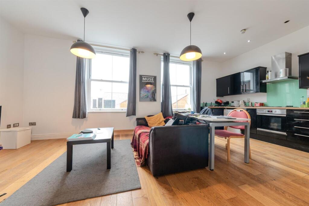Apartment in Warwick, Sydenham, Royal Leamington Spa - More