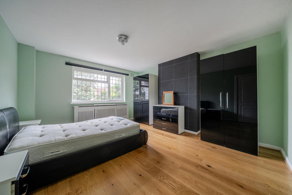 House in London - More