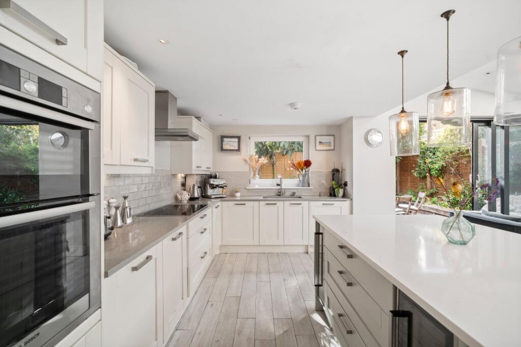 House in London - View 5
